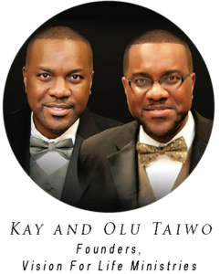 taiwo-bros-circle-headshot